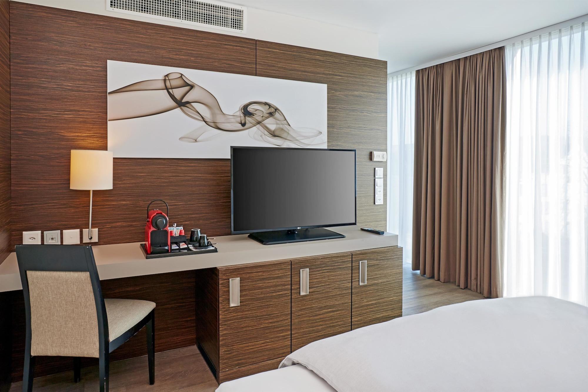 H4 Hotel Золотурн Екстериор снимка